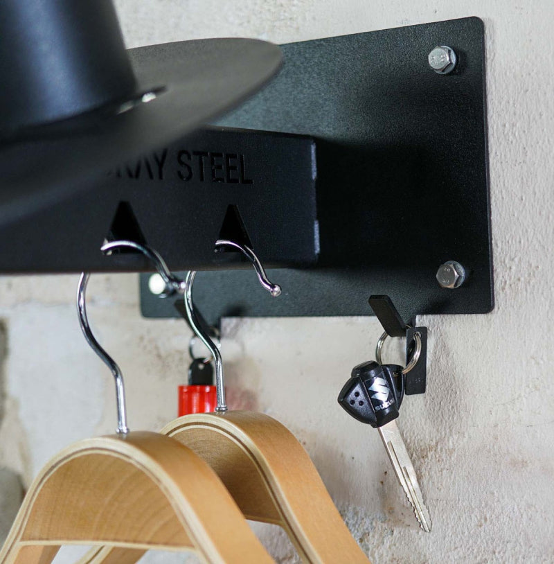 Wieszak na kask i odzież motocyklową Gray Steel X5