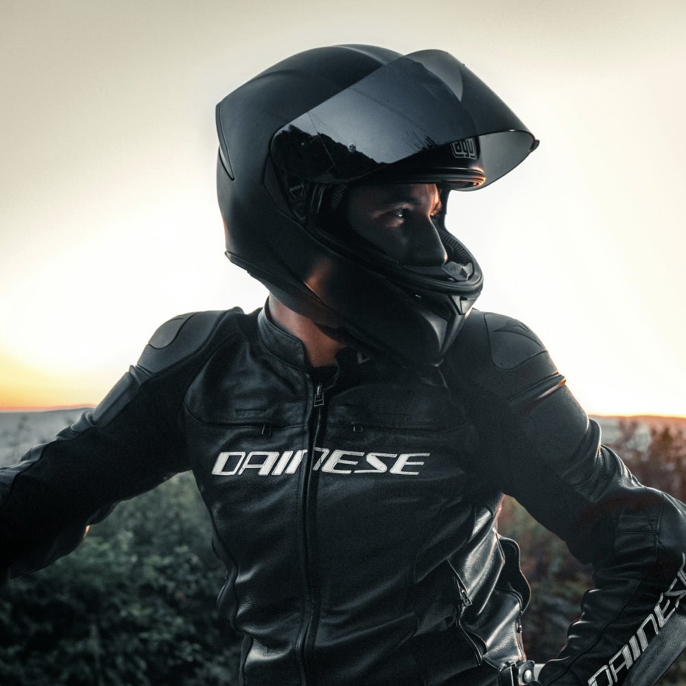 Przewodnik dla motocyklistów: jaki kask motocyklowy wybrać — integralny, szczękowy czy otwarty?