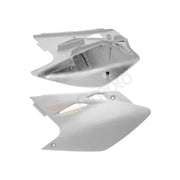 Komplet plastikowych osłon bocznych tylnych UFO Kawasaki KXF 450F biały