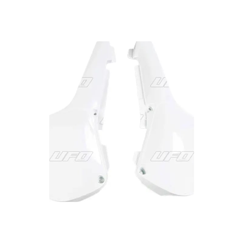 Komplet plastikowych osłon bocznych tylnych UFO Suzuki RM 60 03-04 białe