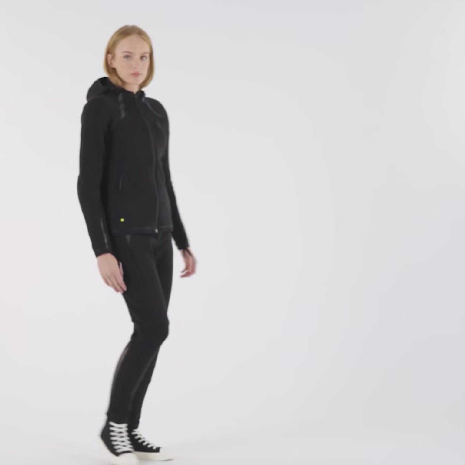 Załaduj wideo: Bluza motocyklowa damska Knox Shield